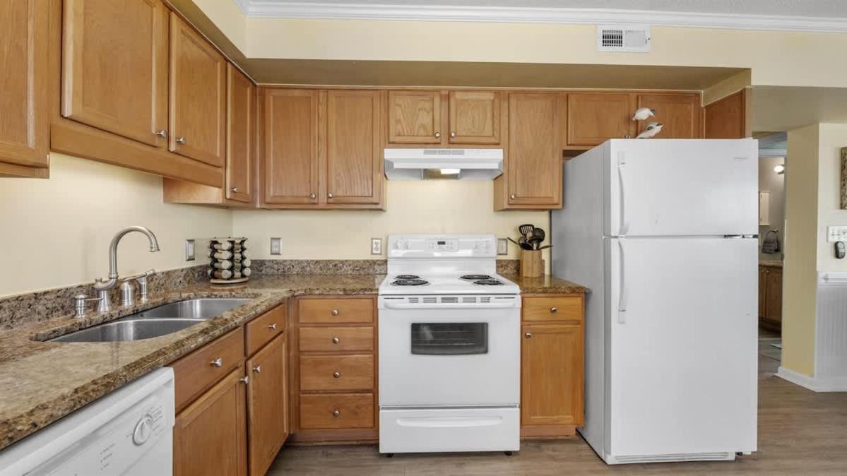*2Br Oceanfront Retreat*King Ensuite*Pool*Nmb Cherry Grove*Pc4 Myrtle Beach Eksteriør billede